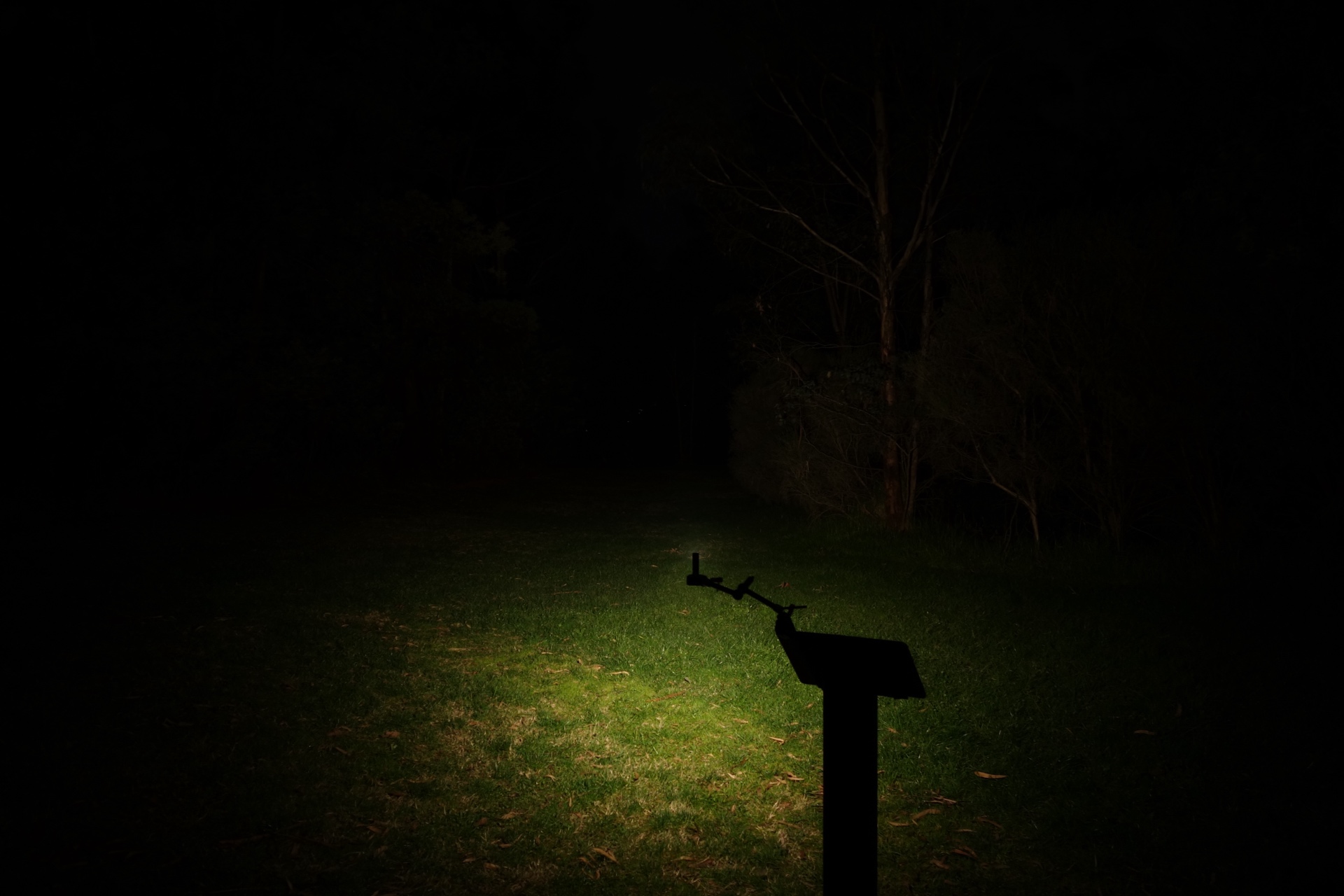 Manker E02 III Turbo beamshot