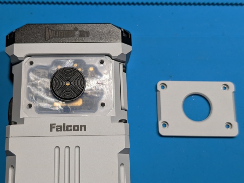 Wuben X1 Falcon closeup-button-seal