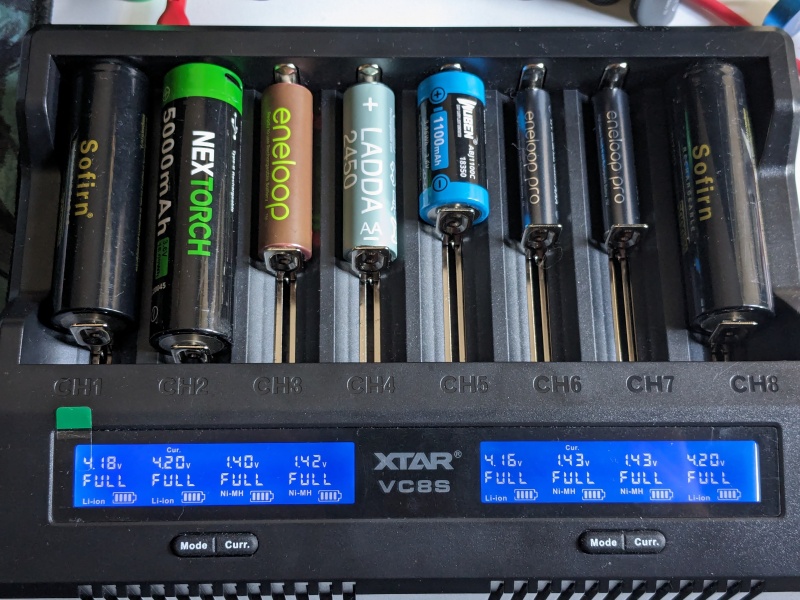 XTAR VC8S charging-1