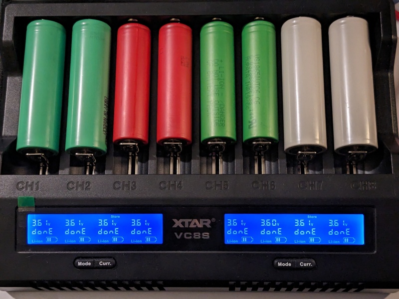 XTAR VC8S store-li-ion-2